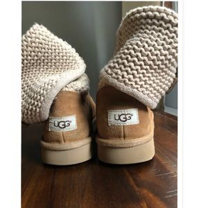 UGG SWEATER SUEDE COMBO BOOTS SIZE 9